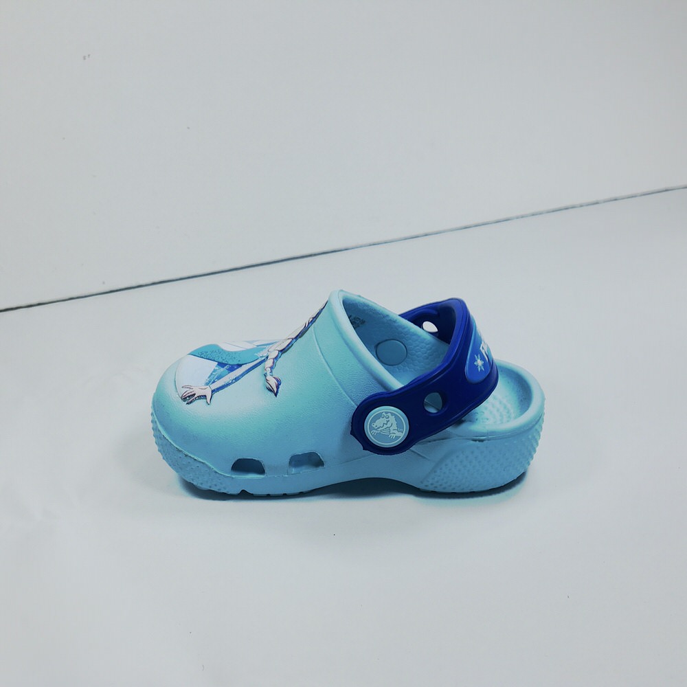 Calzado verano CROCS FUN FROZEN ICE BLUE/18