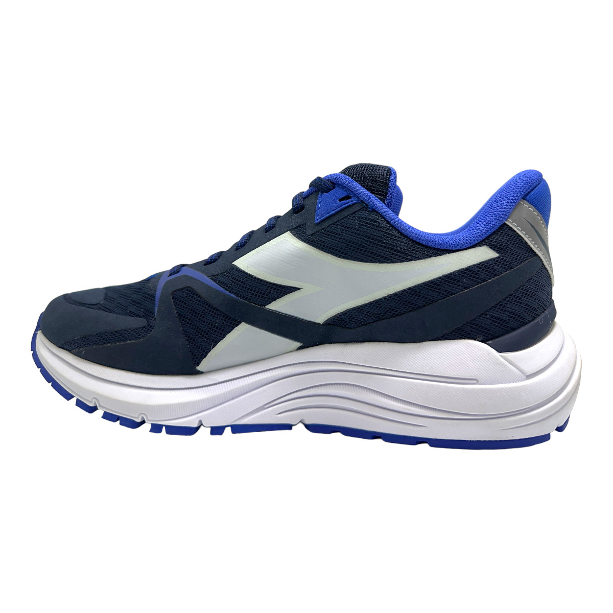 Zapatilla running MYTHOS BLUSHIELD 8 VORTICE