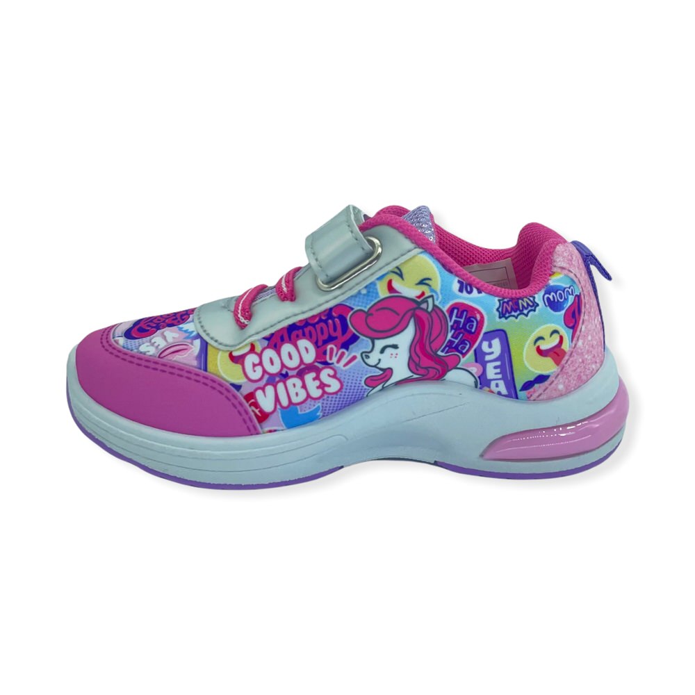 Zapatilla urbano CON LUZ AL PISAR ROSA