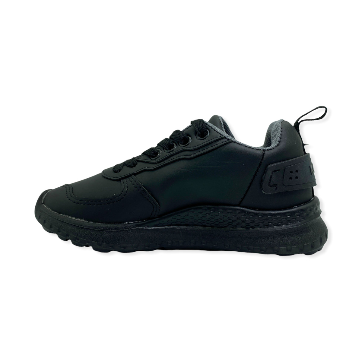 Zapatilla urbano YUKE BTS 