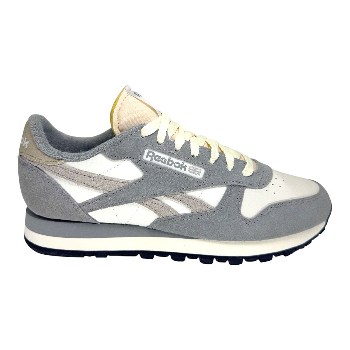 Zapatilla urbano CLASSIC LEATHER CHALK GREY MOONST